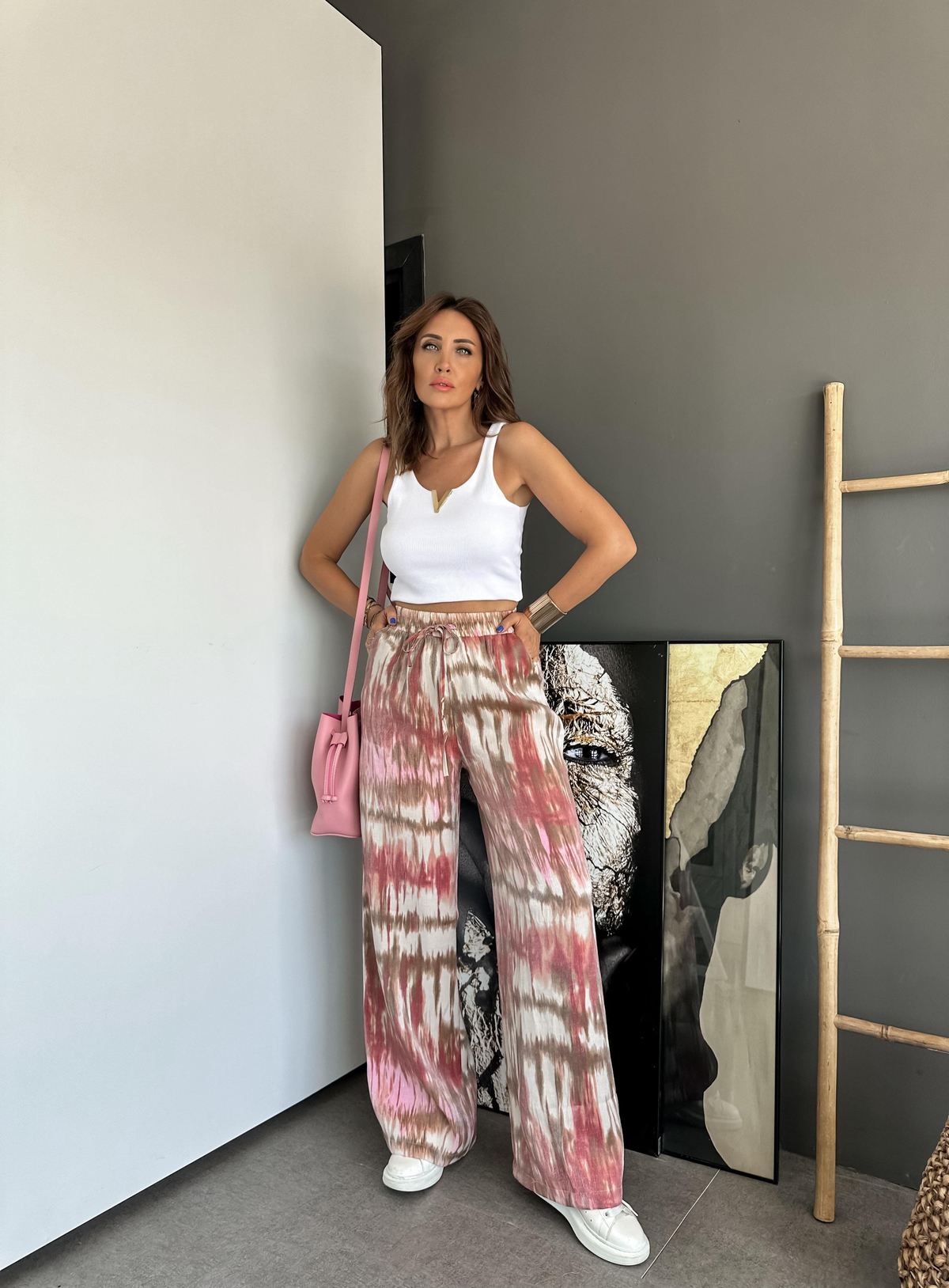 Pembe Batik Desenli Saten Pantolon