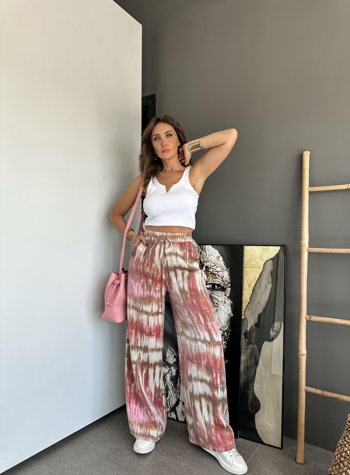 Pembe Batik Desenli Saten Pantolon