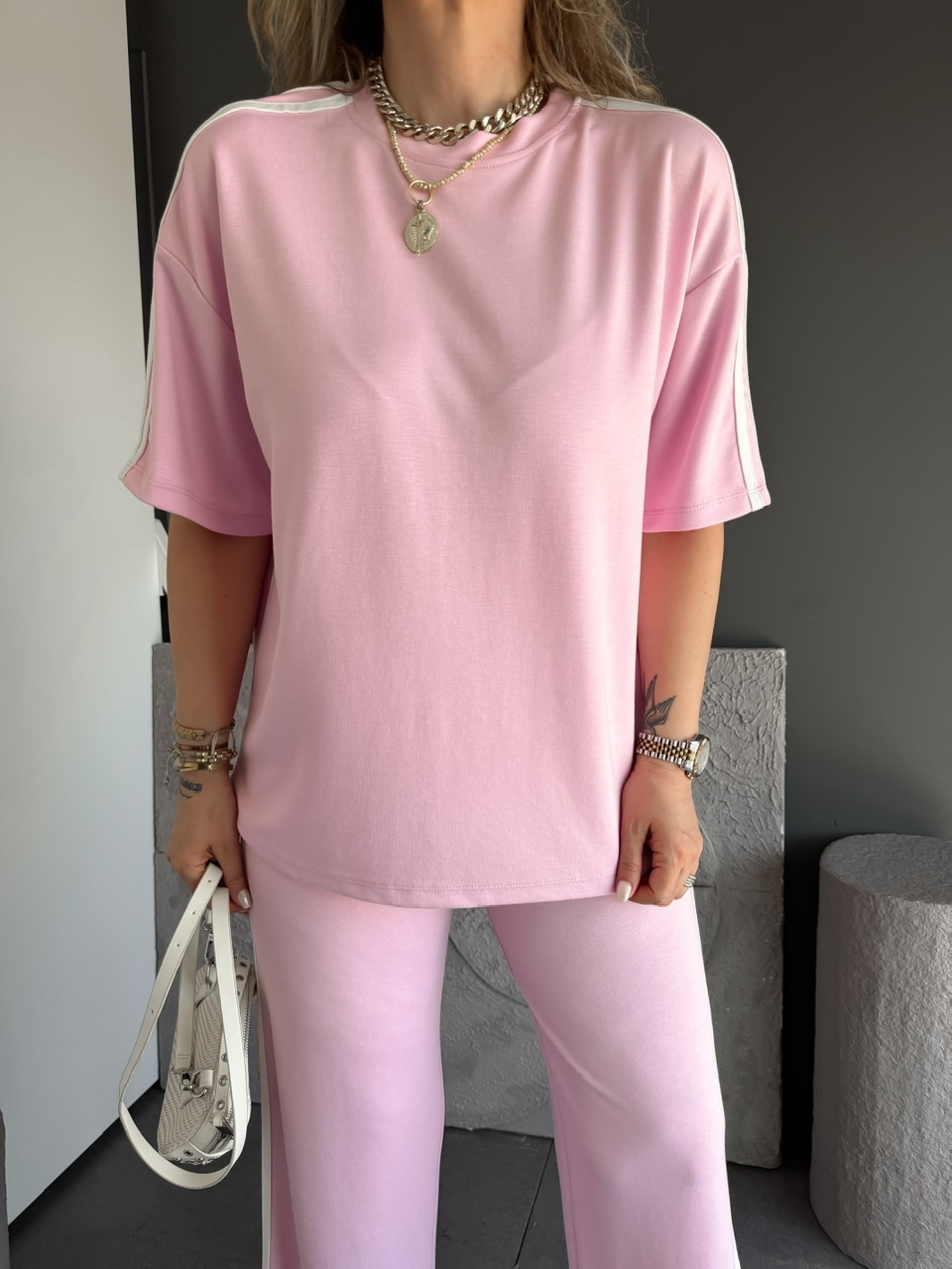 Pembe Beyaz Biyeli Modal Basic Takım
