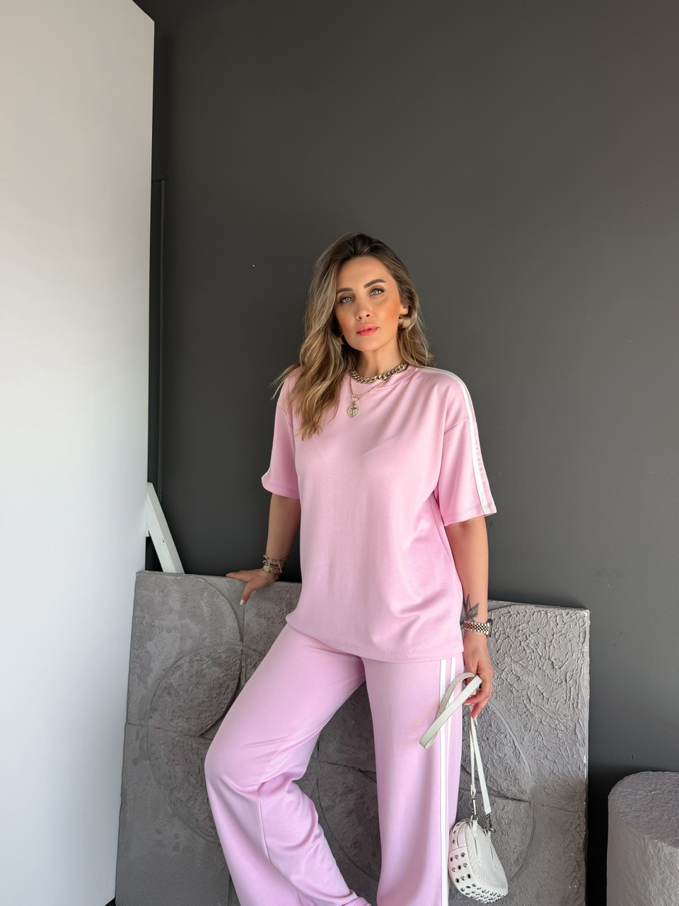 Pembe Beyaz Biyeli Modal Basic Takım