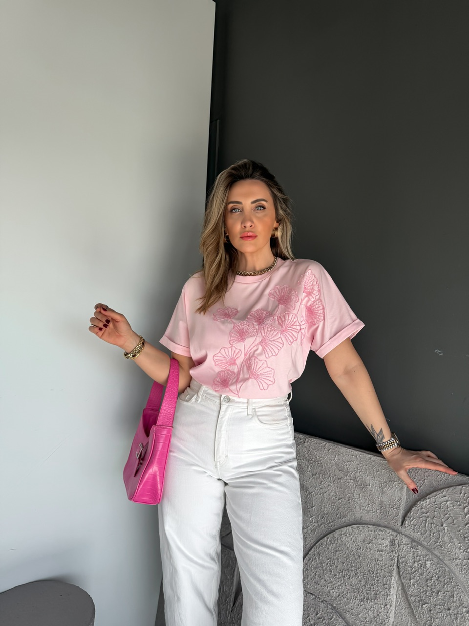 Pembe Boncuk İşlemeli Cotton Tshirt