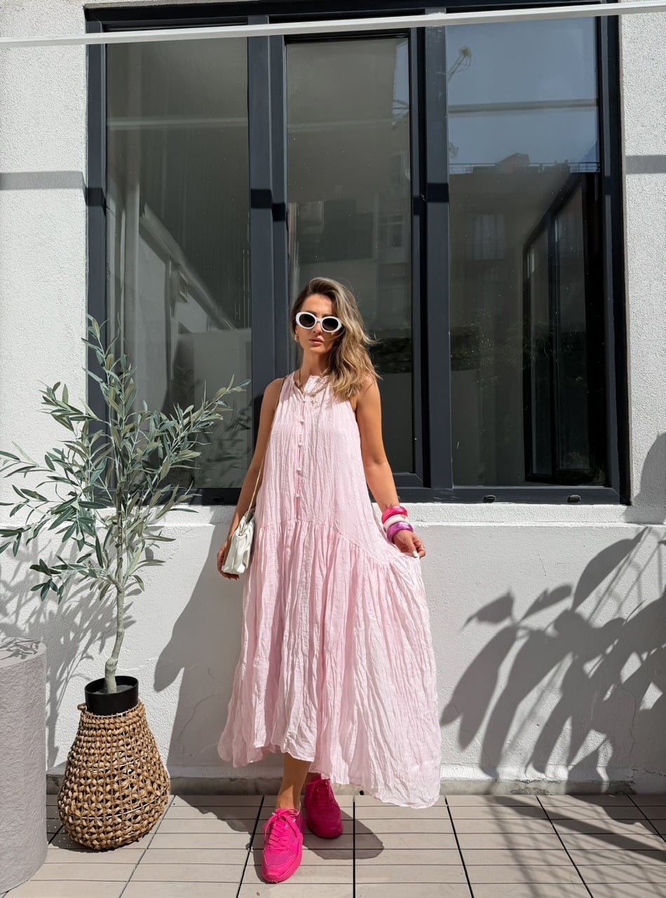 Pembe Buruşuk Kumaş Halter Yaka Elbise