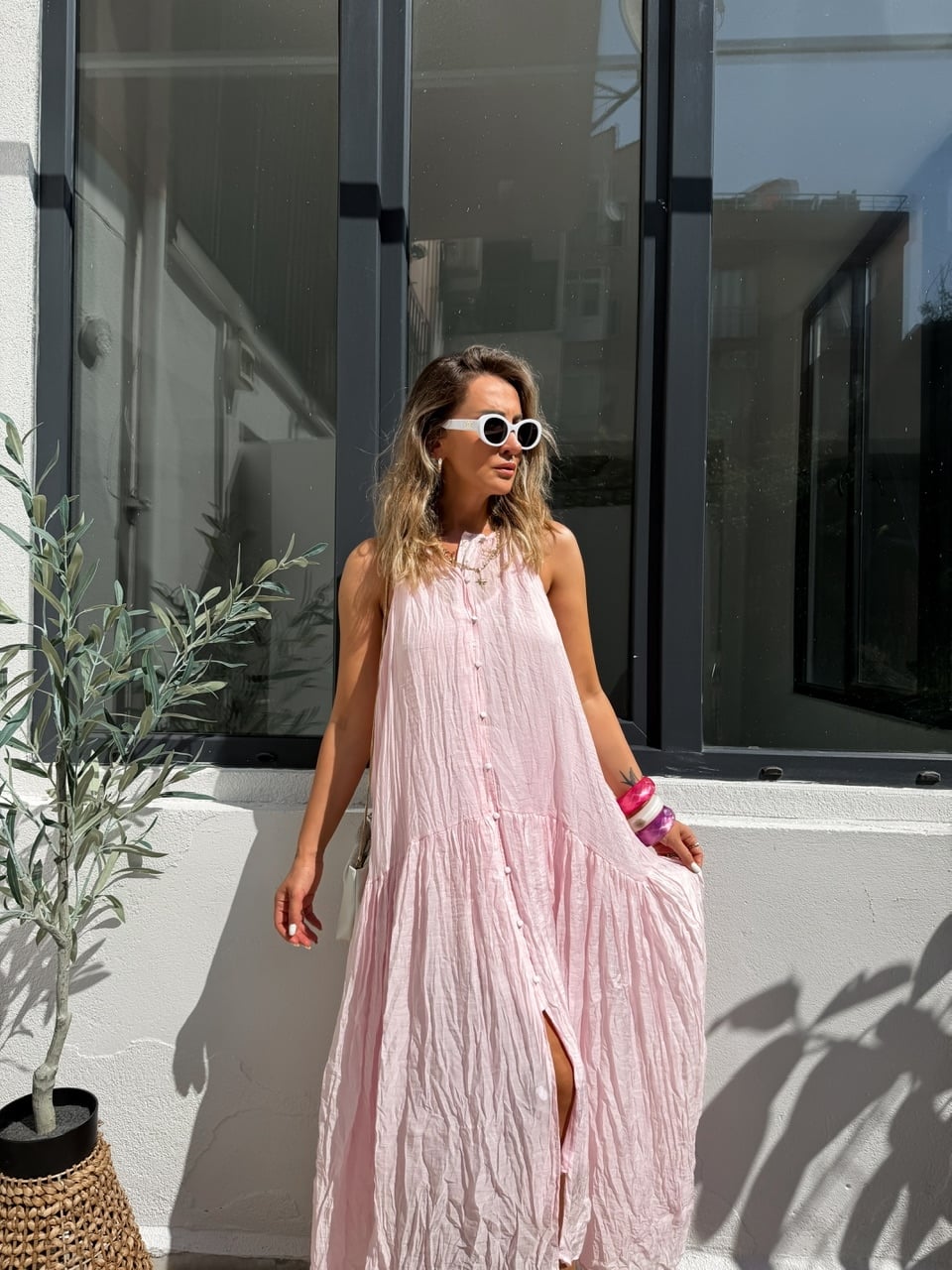 Pembe Buruşuk Kumaş Halter Yaka Elbise
