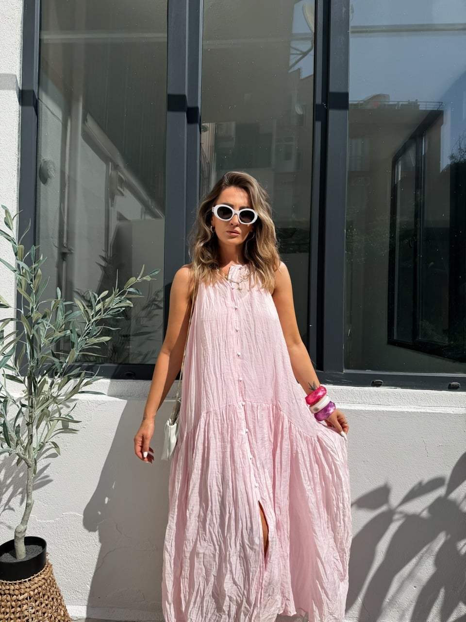 Pembe Buruşuk Kumaş Halter Yaka Elbise