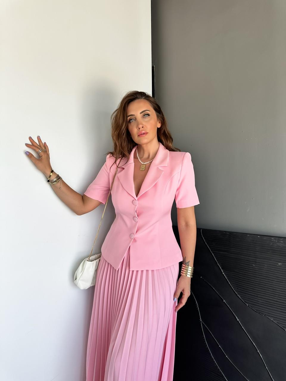 Pembe Ceketli Pileli Etekli Takım