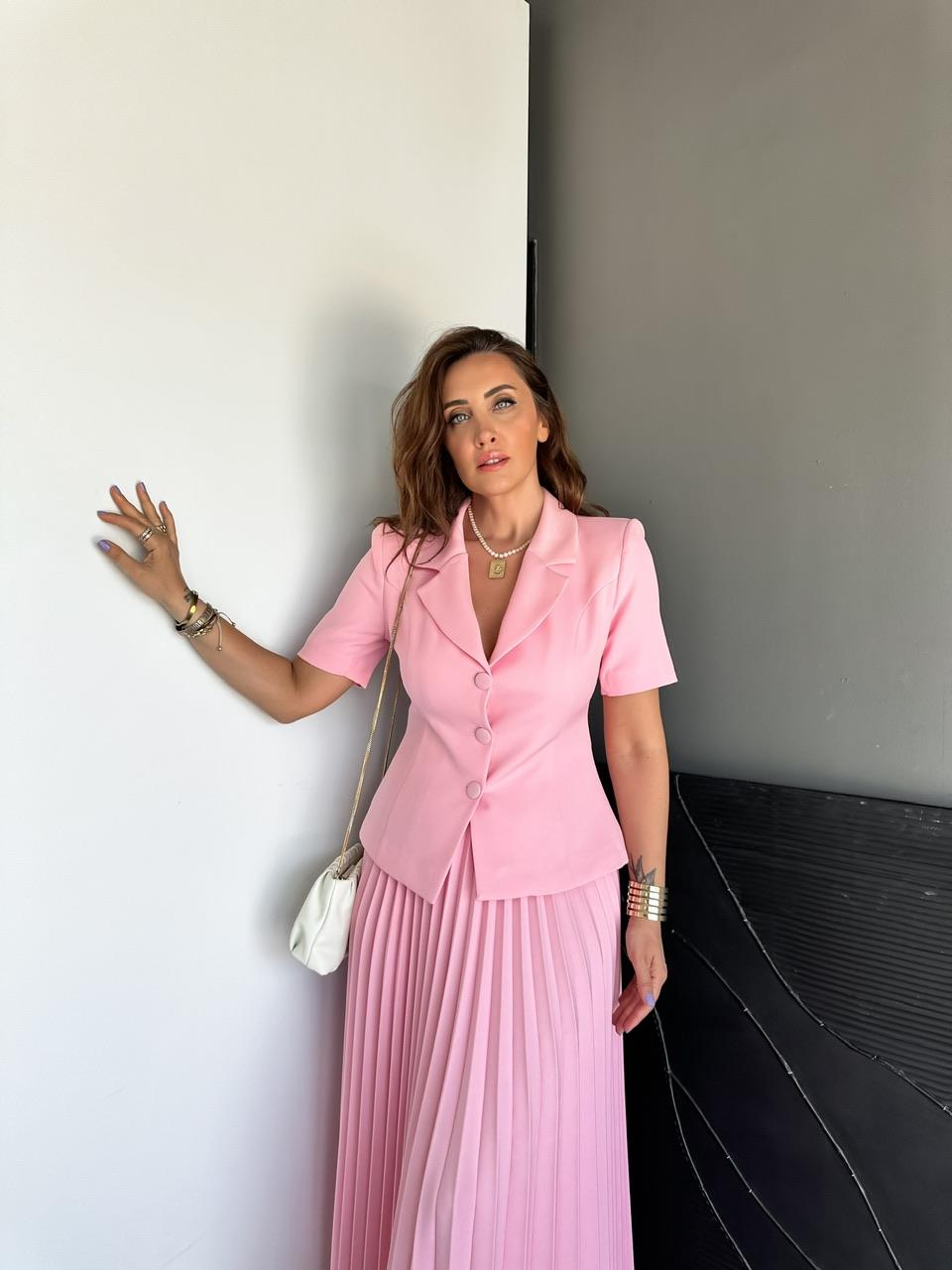 Pembe Ceketli Pileli Etekli Takım