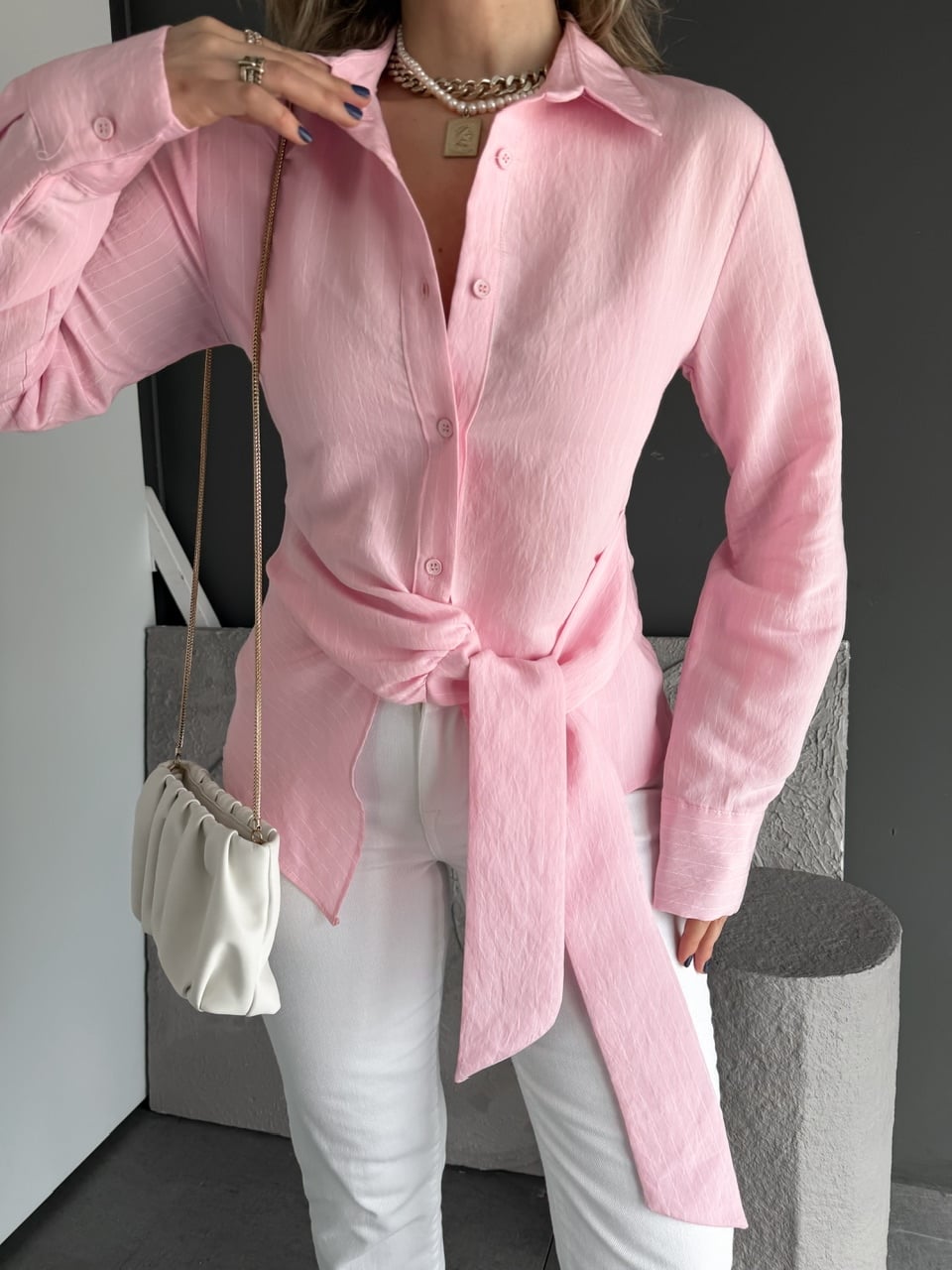 Pembe Çizgili Bağlamalı Tasarım Gömlek