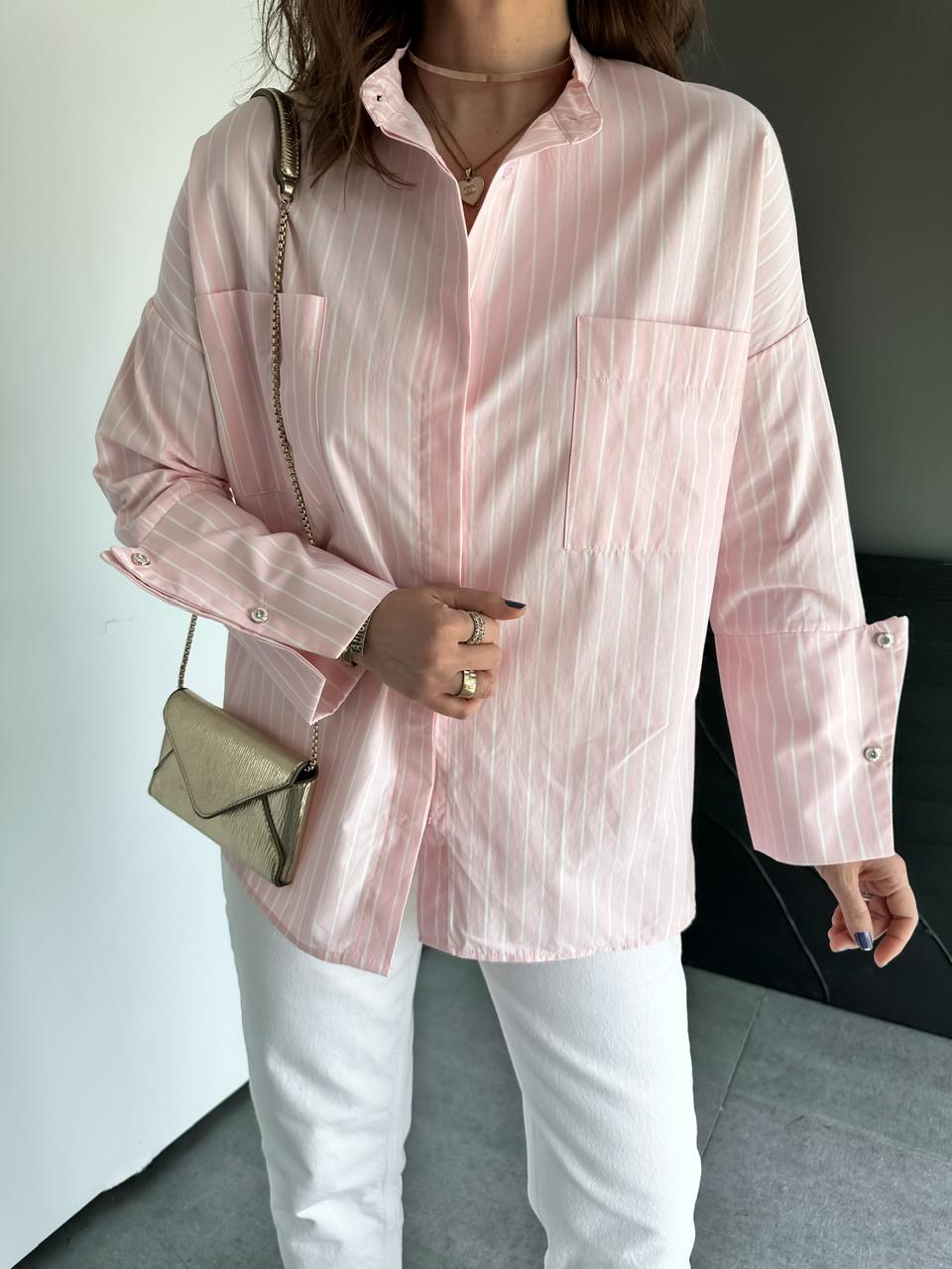 Pembe Çizgili Kol Detaylı Gömlek