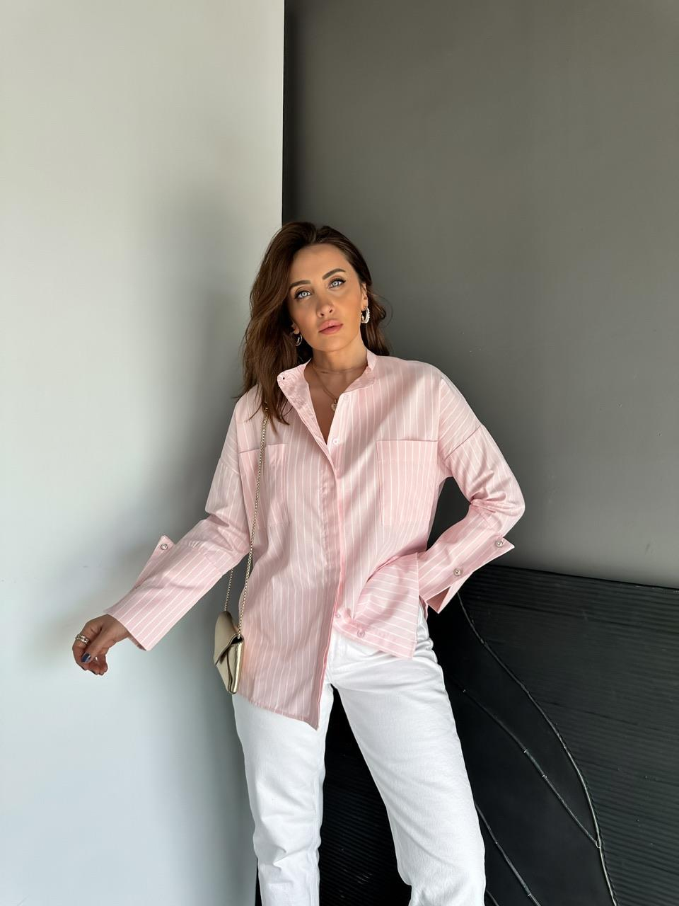 Pembe Çizgili Kol Detaylı Gömlek