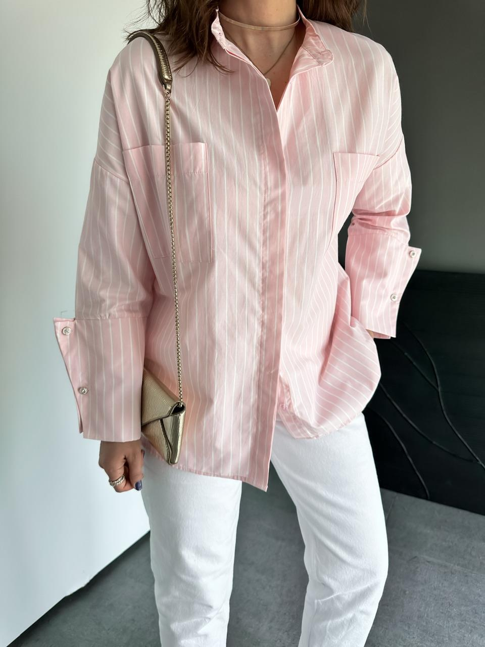 Pembe Çizgili Kol Detaylı Gömlek