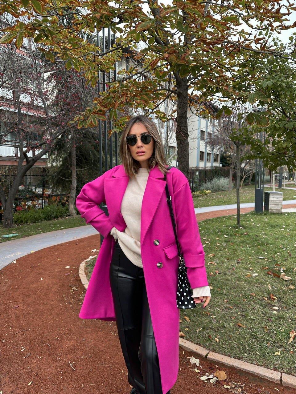 Pembe Dört Düğme Kaşe Kaban