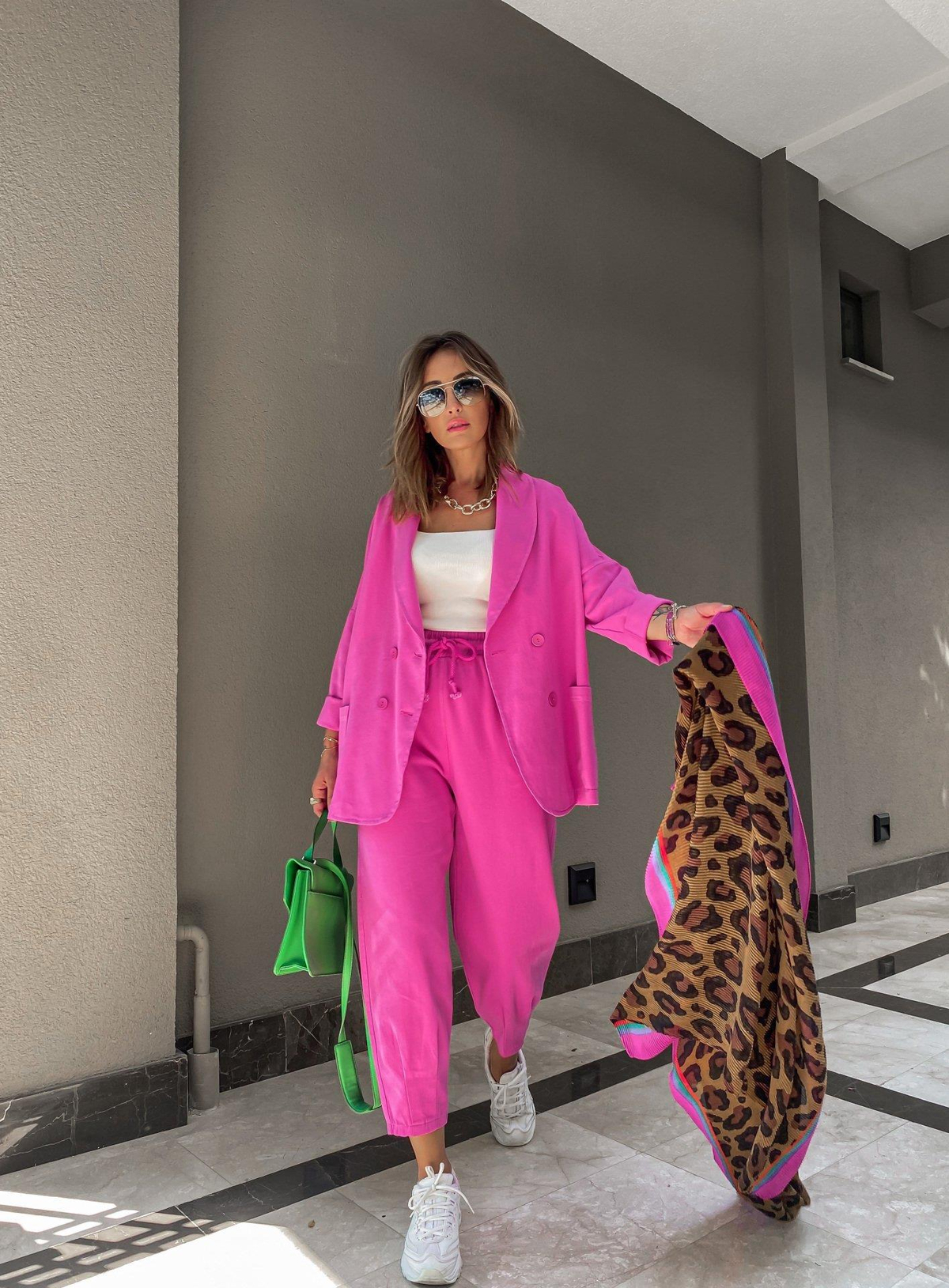 Pembe Dört Düğmeli Gabardin Ceket