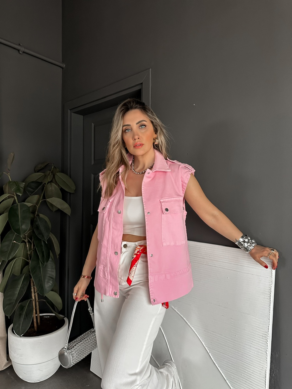 Pembe Eteği Büzgülü Kot Yelek