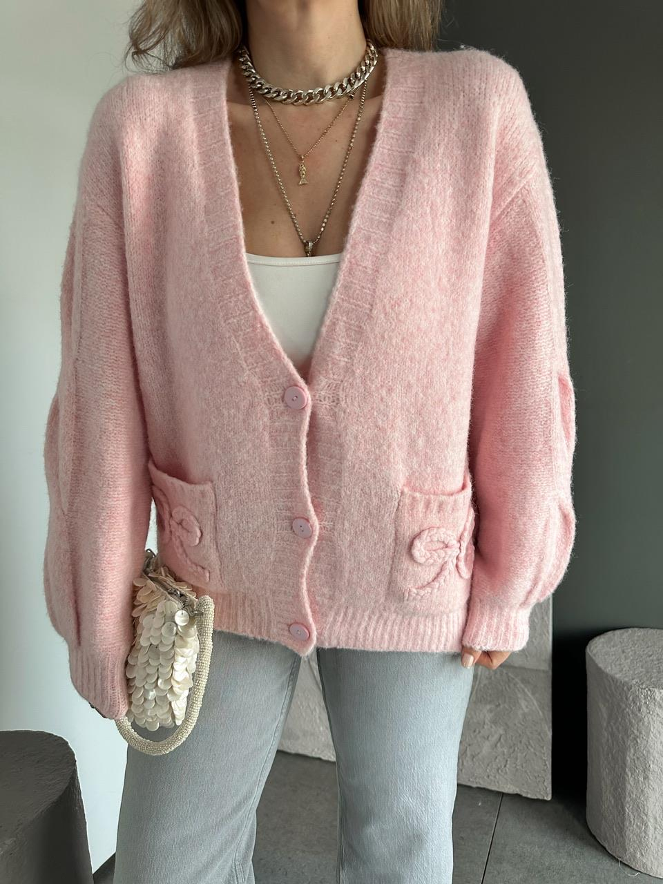 Pembe Fiyonk İşlemeli Yumoş Hırka