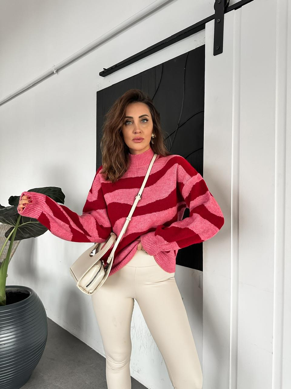 Pembe Kırmızı Desenli Kazak