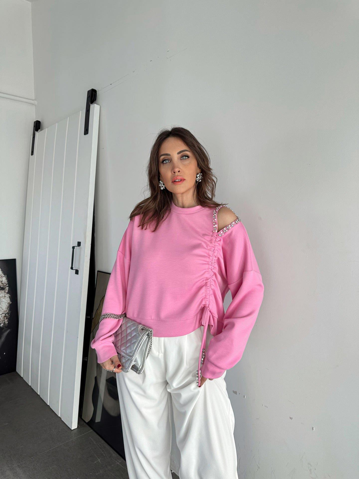 Pembe Omzu Taşlı Büzgülü Sweatshirt