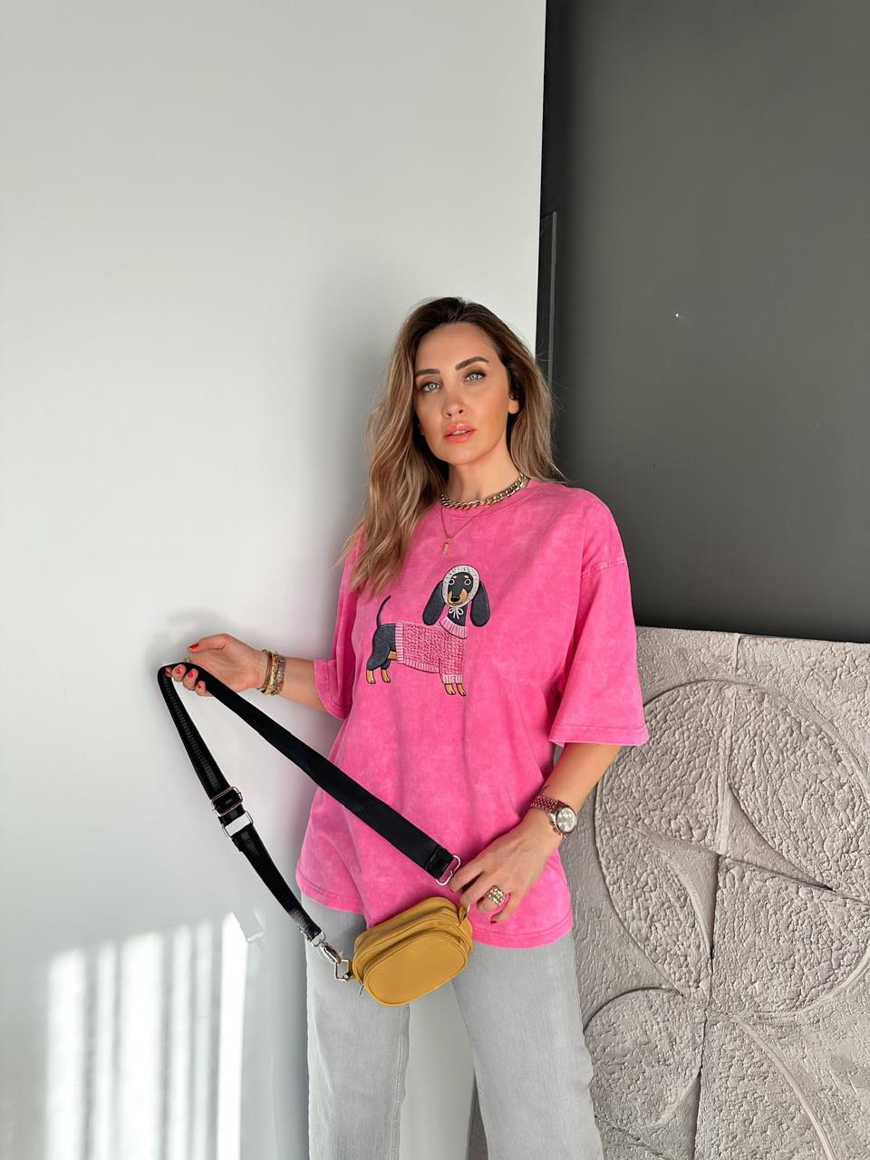 Pembe Sosis Köpek Yıkamalı Tshirt