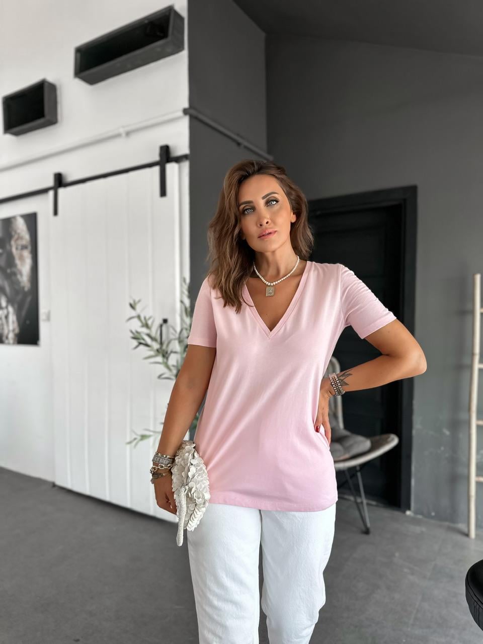 Pembe V Yaka Pamuklu Tshirt