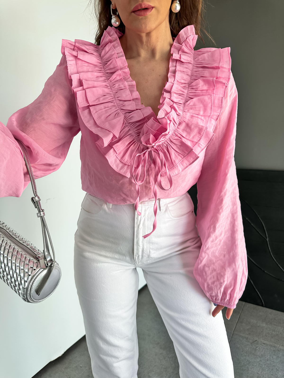 Pembe Yakası Fırfırlı İpli Bluz