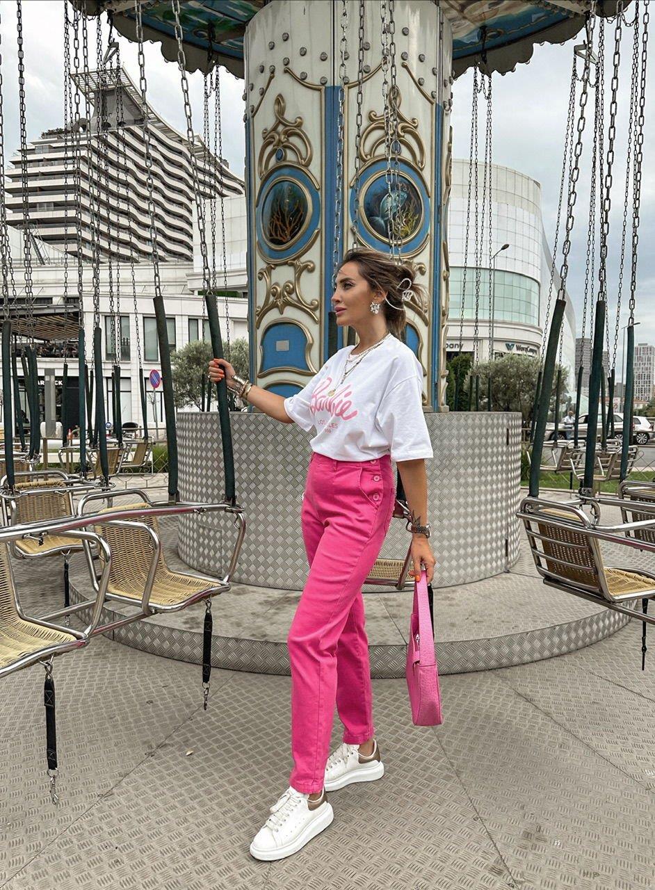 Pembe Yandan Düğmeli Pantolon