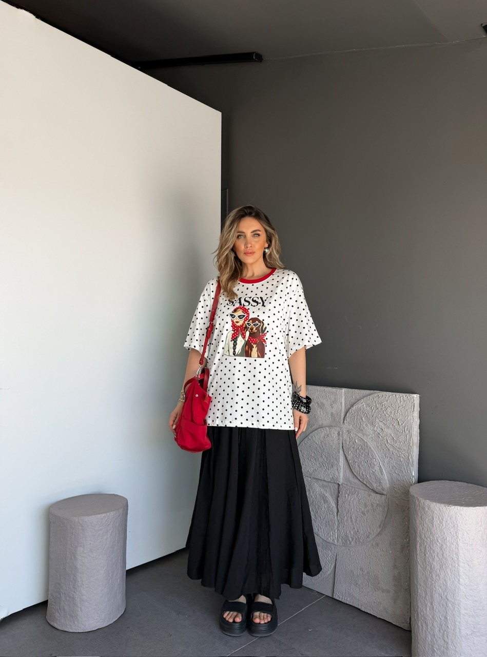 Puantiyeli Sassy Köpekli Tshirt
