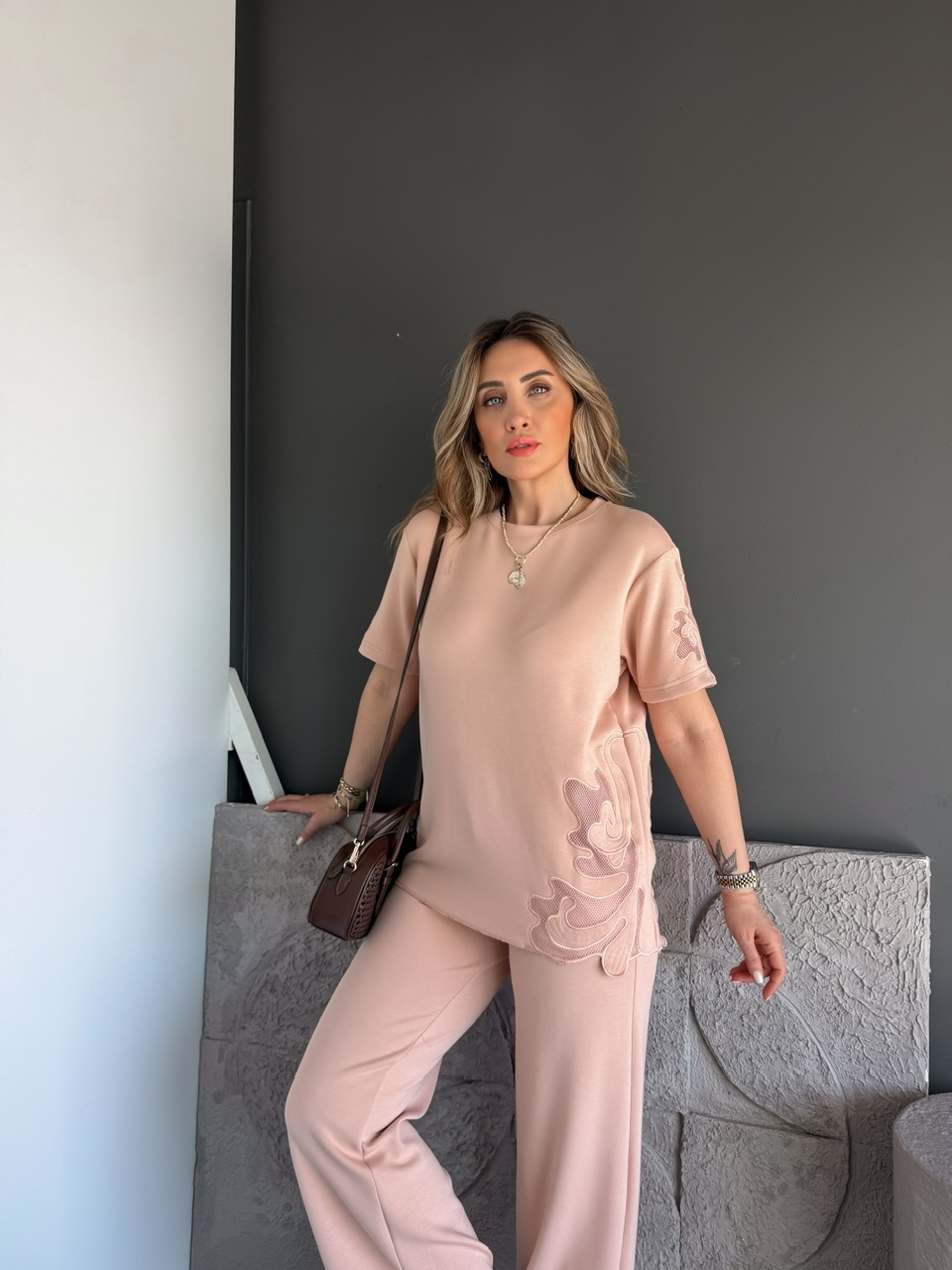 Pudra Tek Yanı Nakışlı Modal Takım