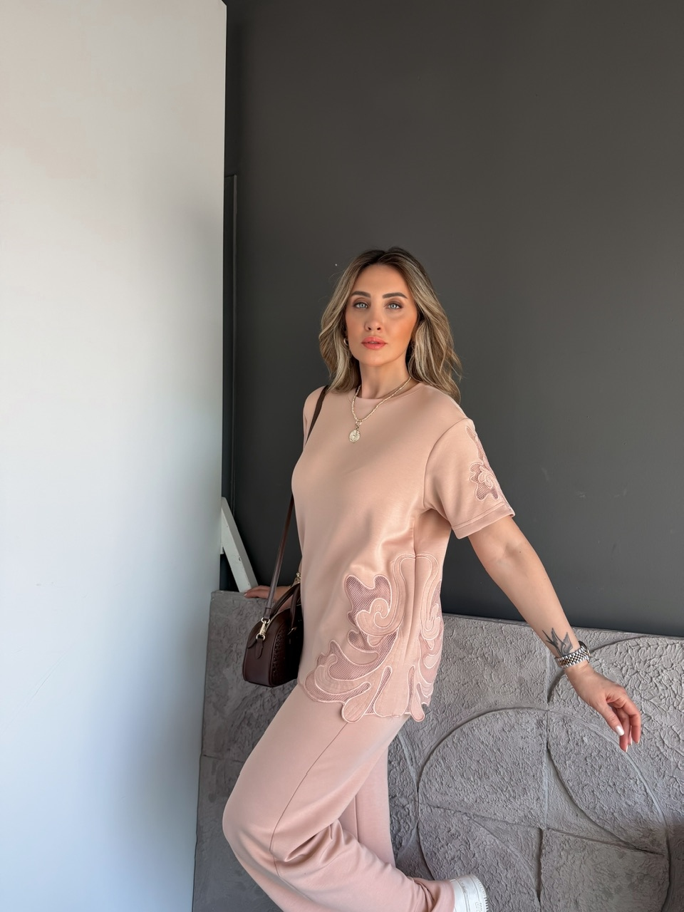 Pudra Tek Yanı Nakışlı Modal Takım