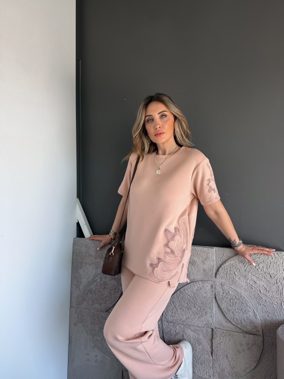 Pudra Tek Yanı Nakışlı Modal Takım