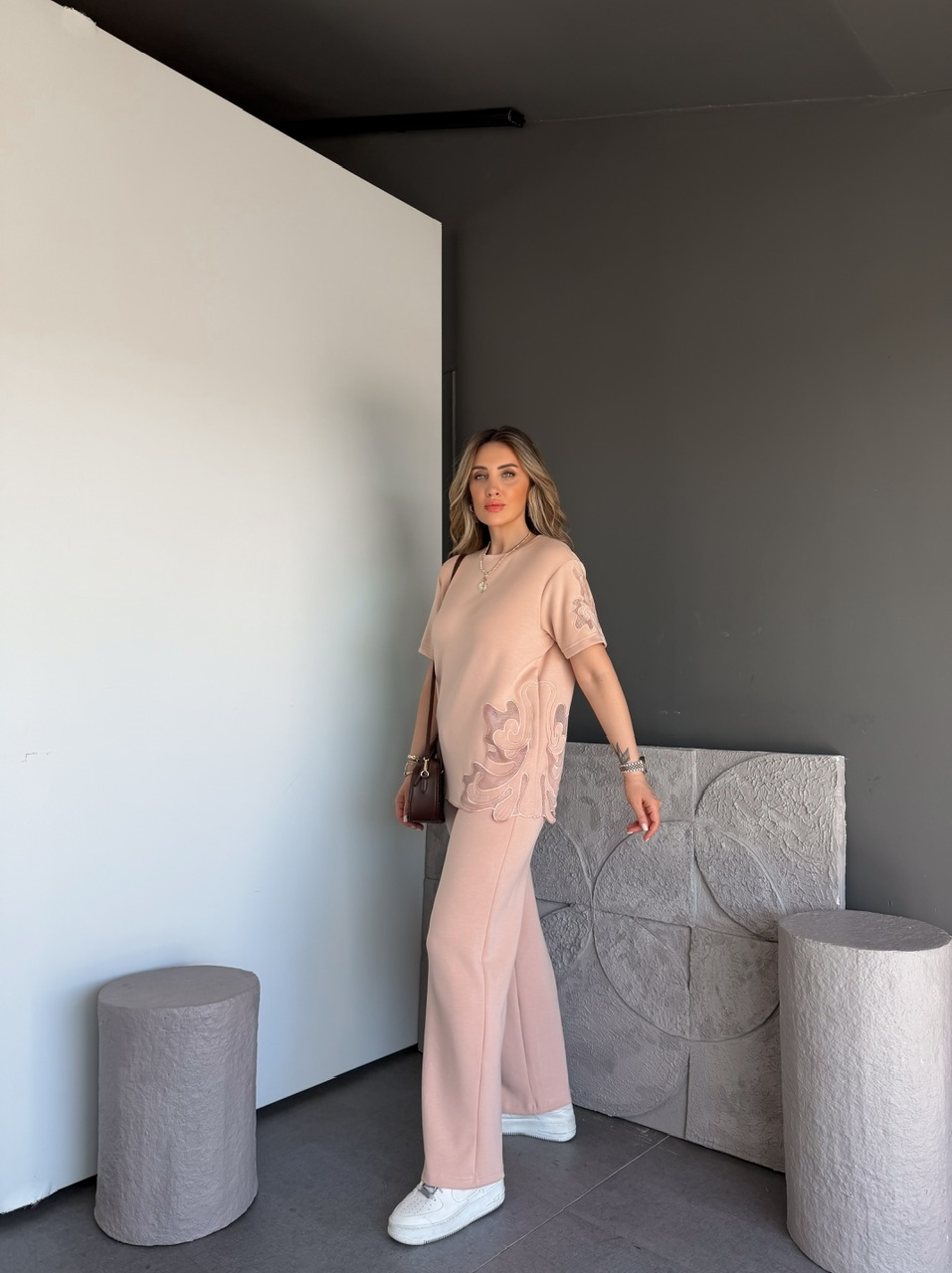 Pudra Tek Yanı Nakışlı Modal Takım