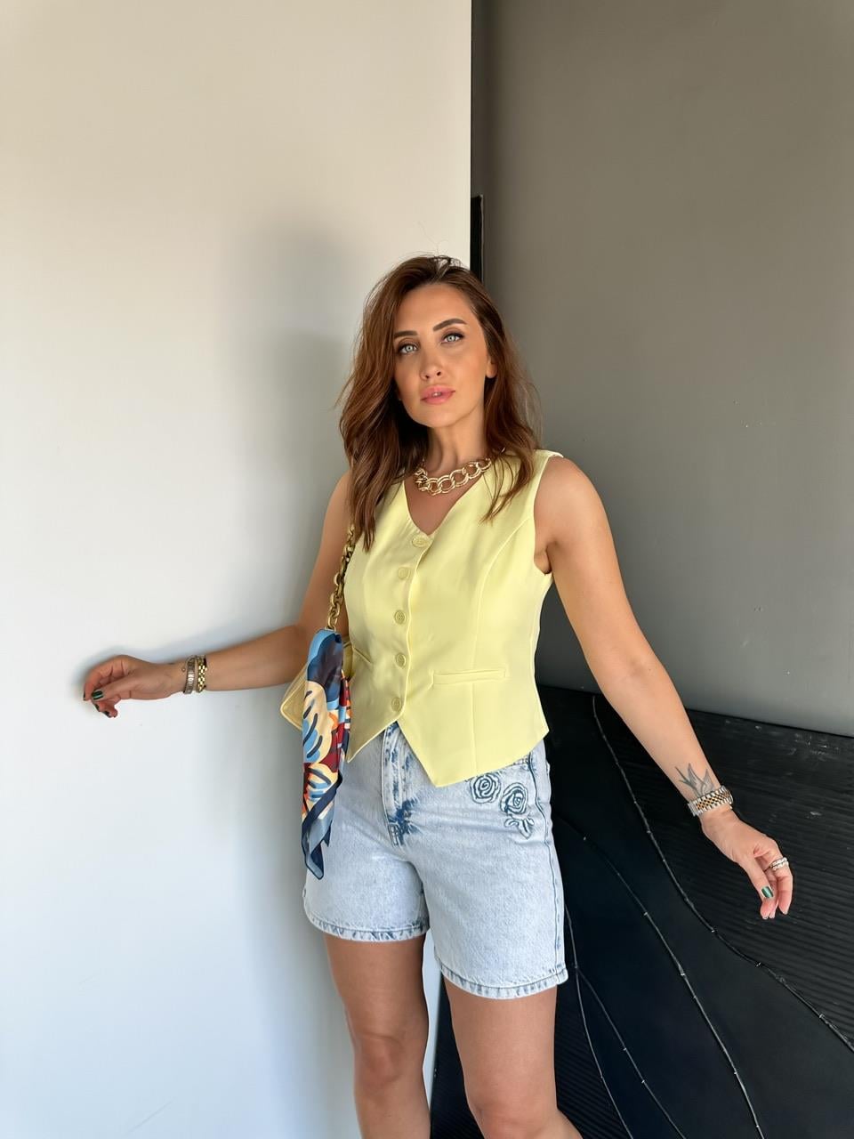 Sarı Asimetrik Kesim Yelek
