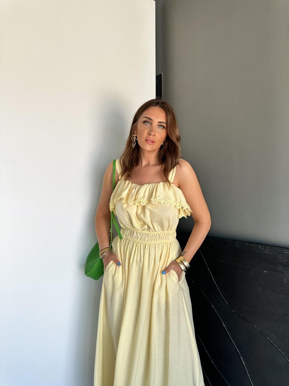 Sarı Askılı Göğüsü Fistolu Elbise