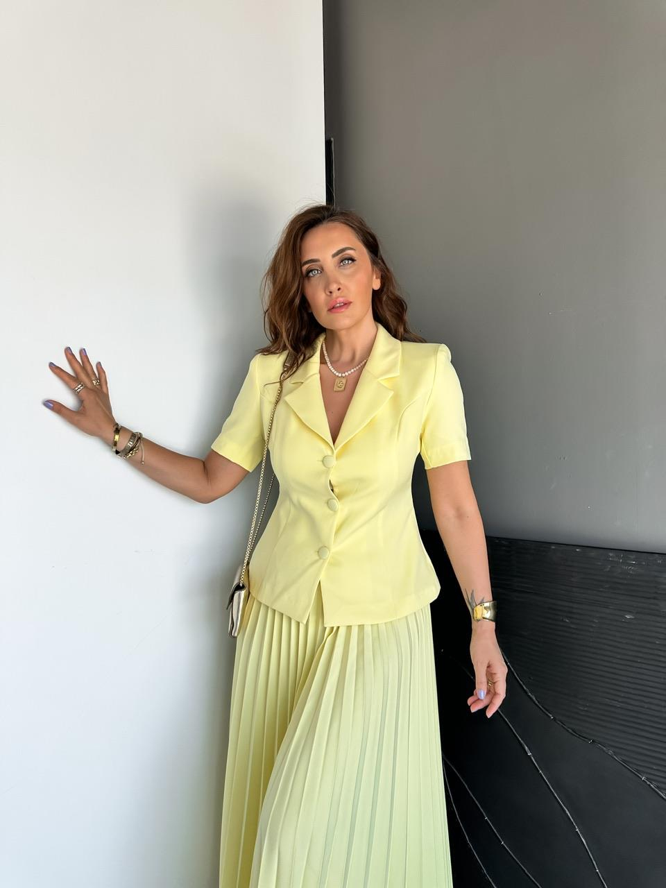 Sarı Ceketli Pileli Etekli Takım