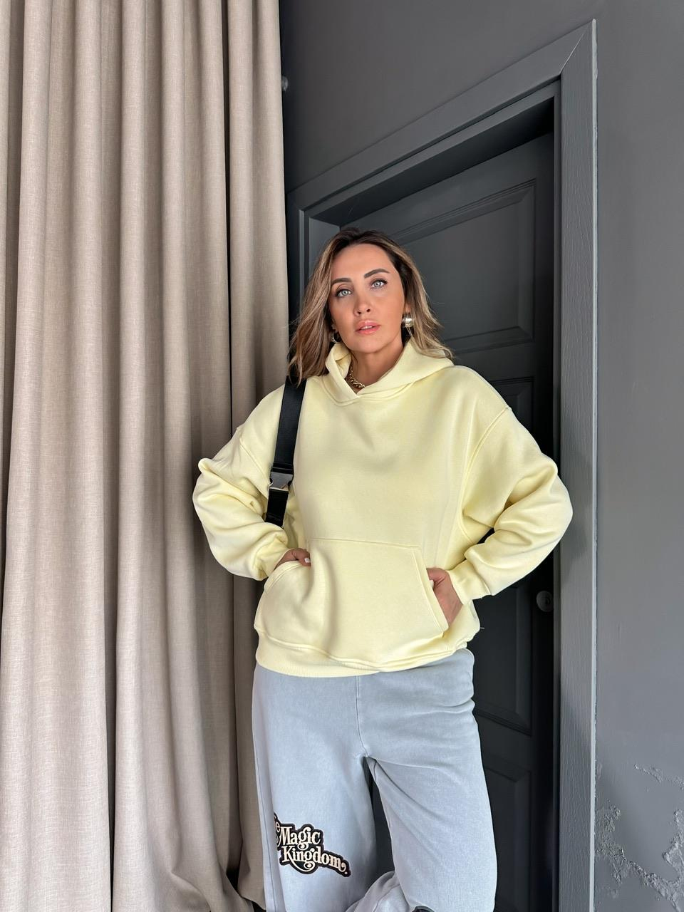 Sarı Kanguru Cepli Sweatshirt