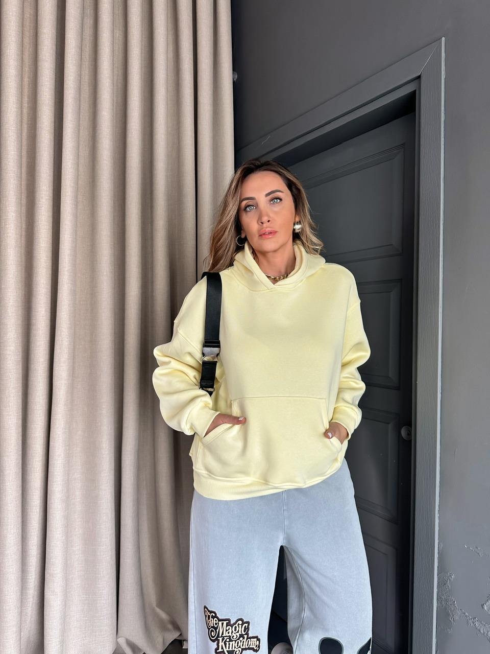 Sarı Kanguru Cepli Sweatshirt