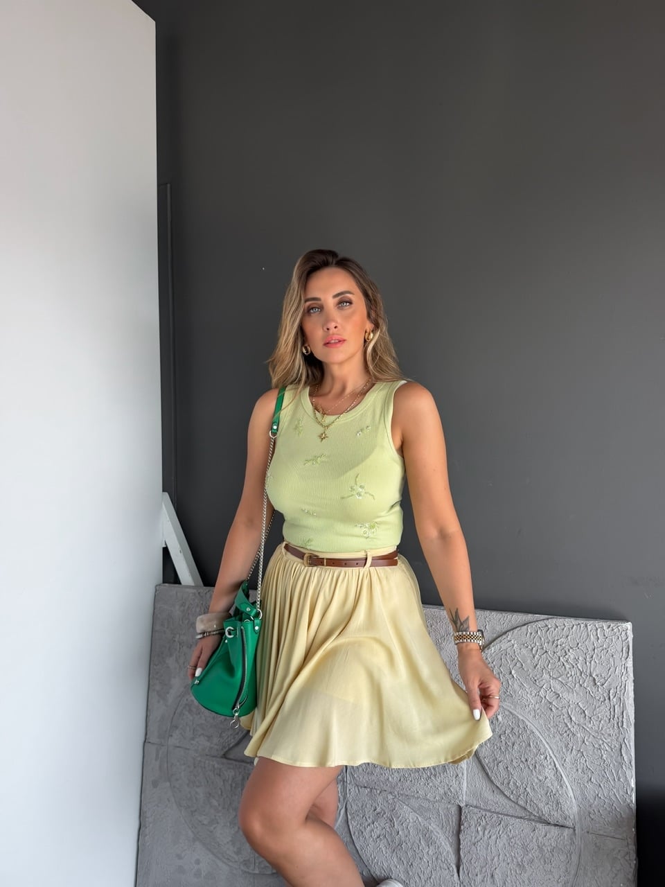 Sarı Kemerli Beli Lastikli Şort Etek