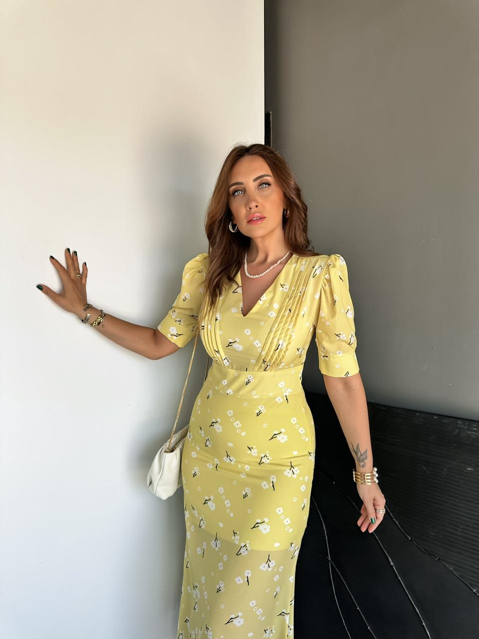 Sarı Minik Çiçekli Biyeli Elbise