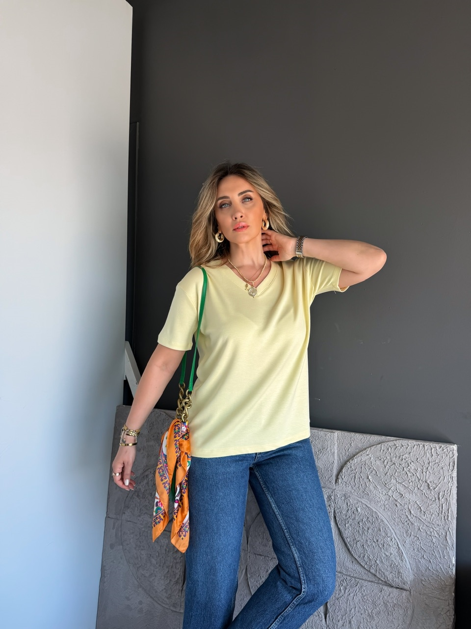 Sarı V Yaka Modal Basic Tshirt