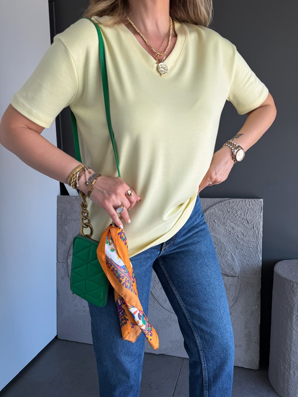 Sarı V Yaka Modal Basic Tshirt