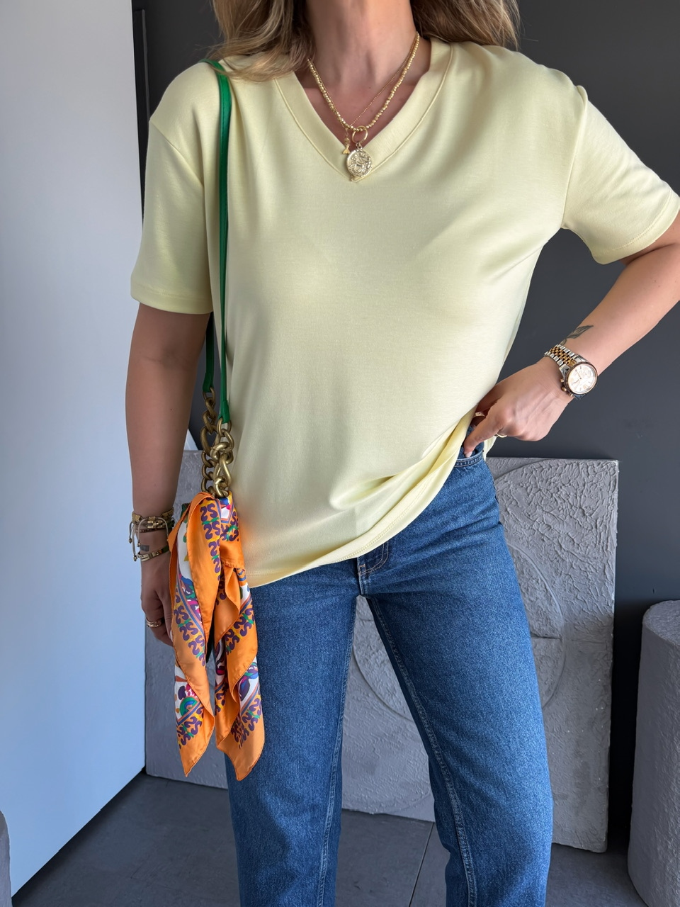 Sarı V Yaka Modal Basic Tshirt