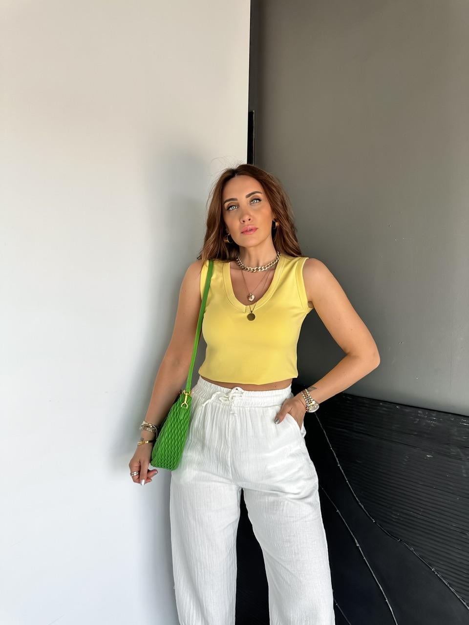 Sarı V Yaka Pamuklu Tshirt