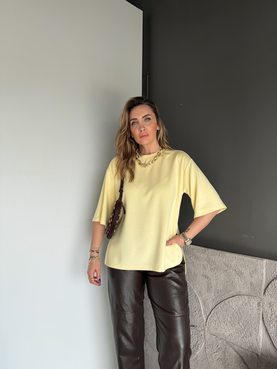 Sarı Yırtmaçlı Salaş Tshirt
