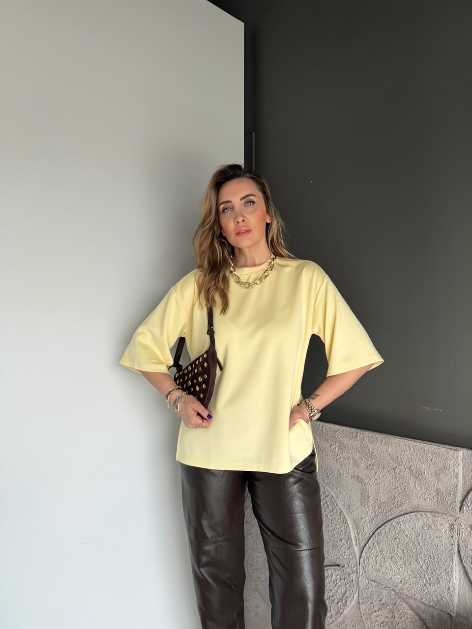 Sarı Yırtmaçlı Salaş Tshirt