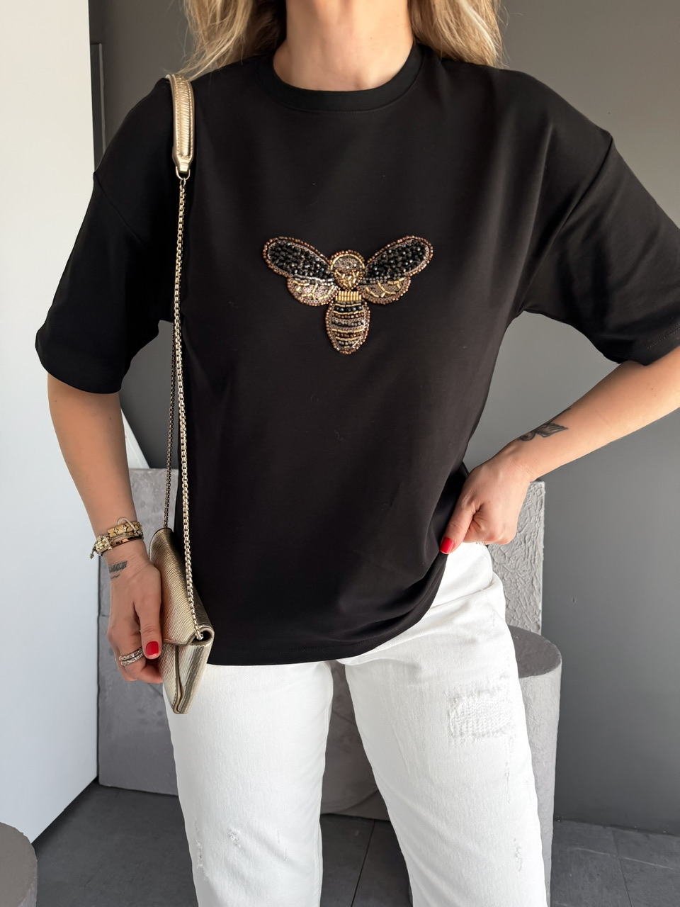 Siyah Arı İşlemeli Cotton Tshirt