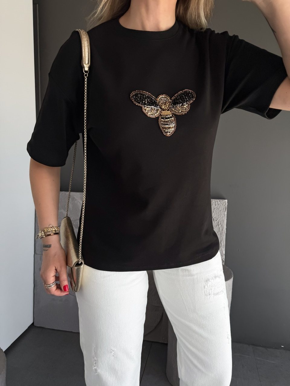 Siyah Arı İşlemeli Cotton Tshirt