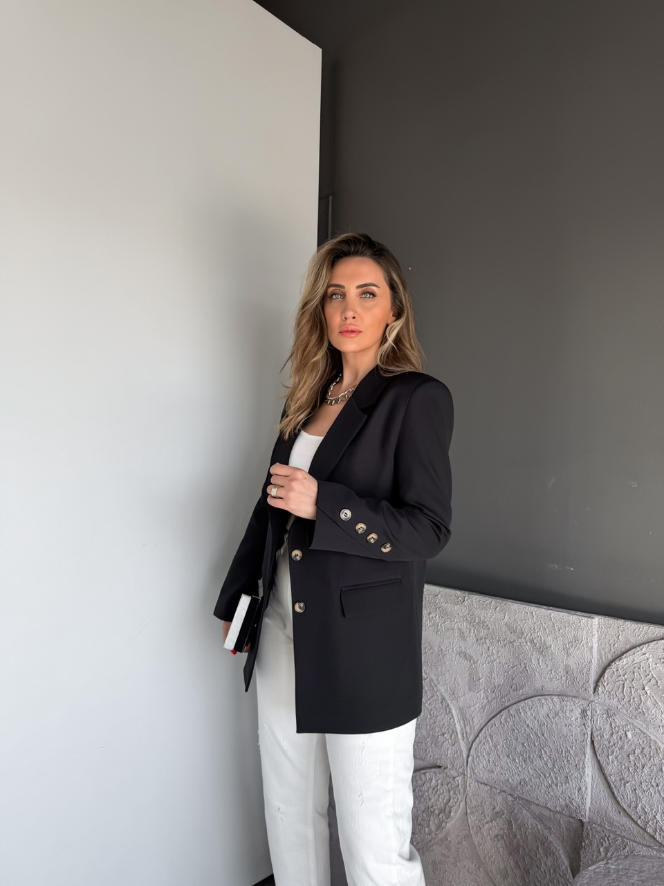 Siyah Asimetrik Düğmeli Blazer Ceket