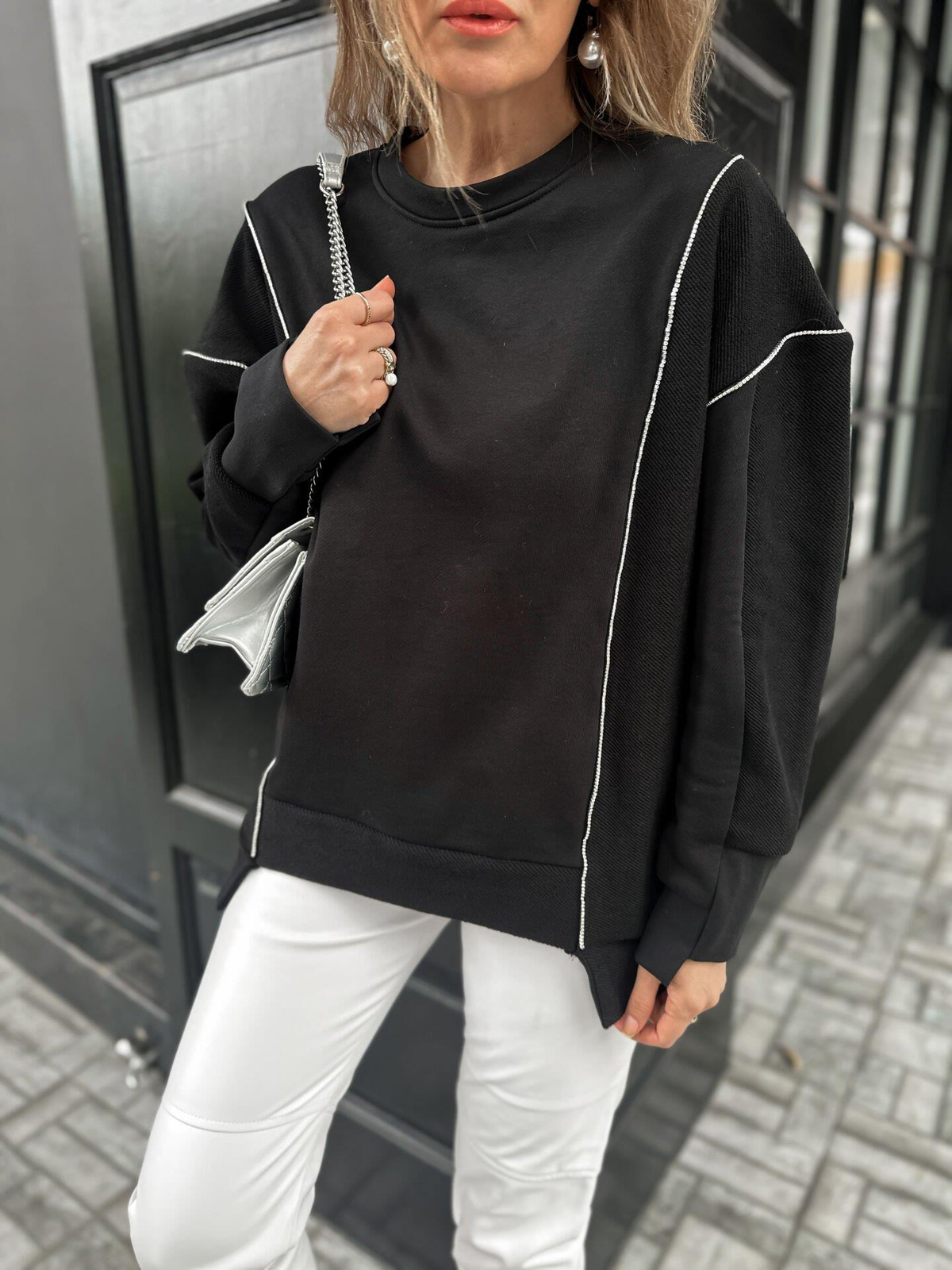Siyah Asimetrik Taşlı Sweatshirt