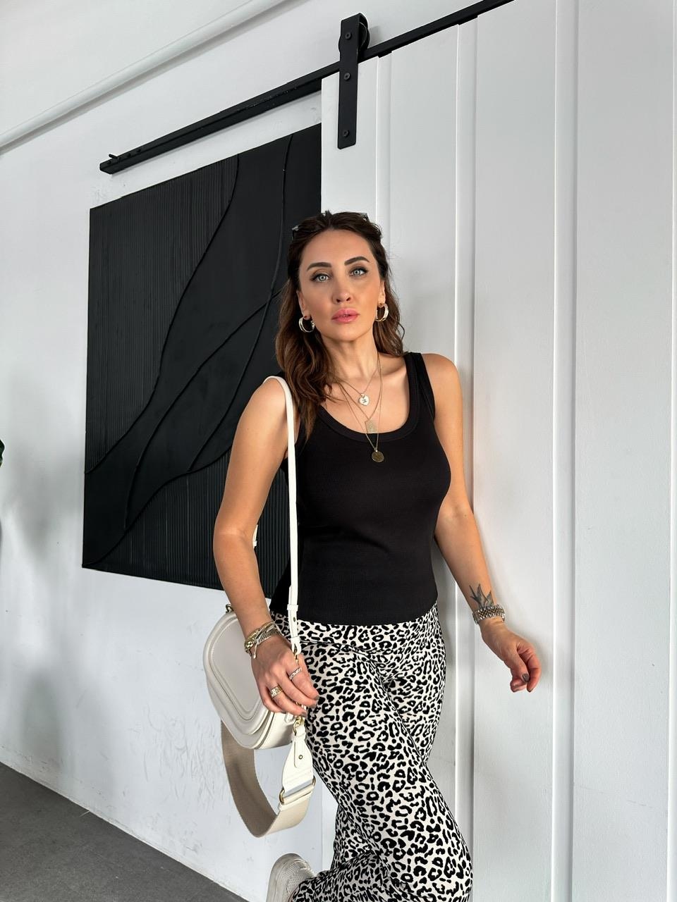 Siyah Askılı Fitilli Atlet