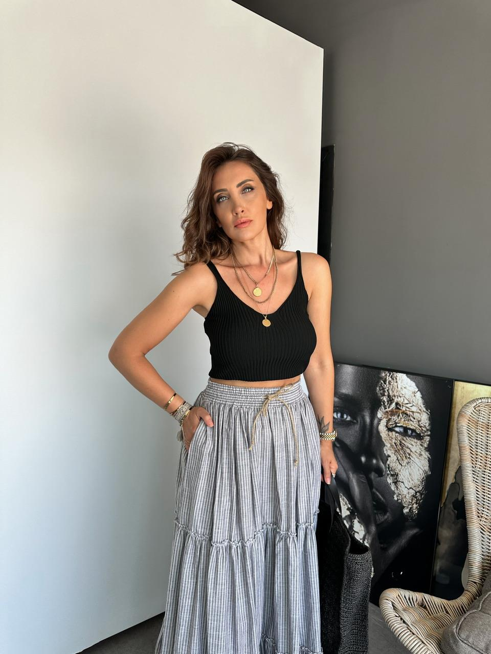 Siyah Askılı Triko Crop