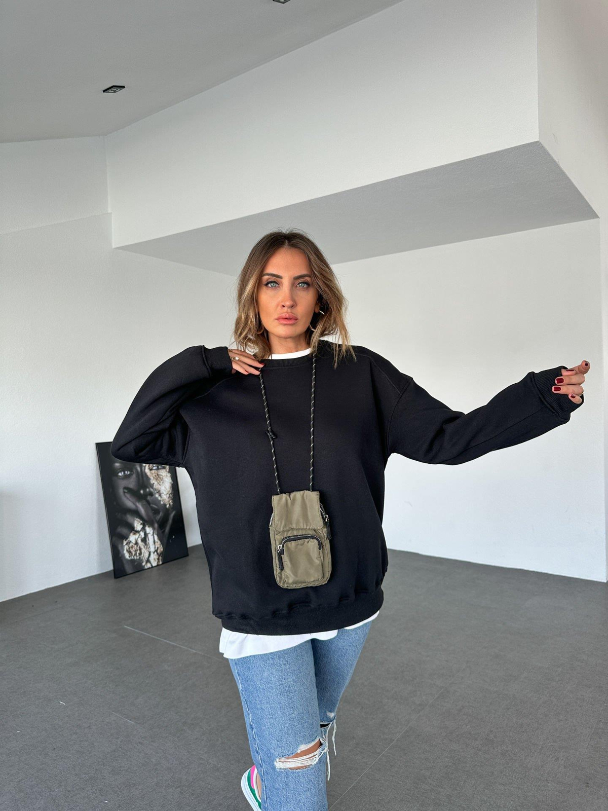 Siyah Basic Bisiklet Yaka Sweatshirt