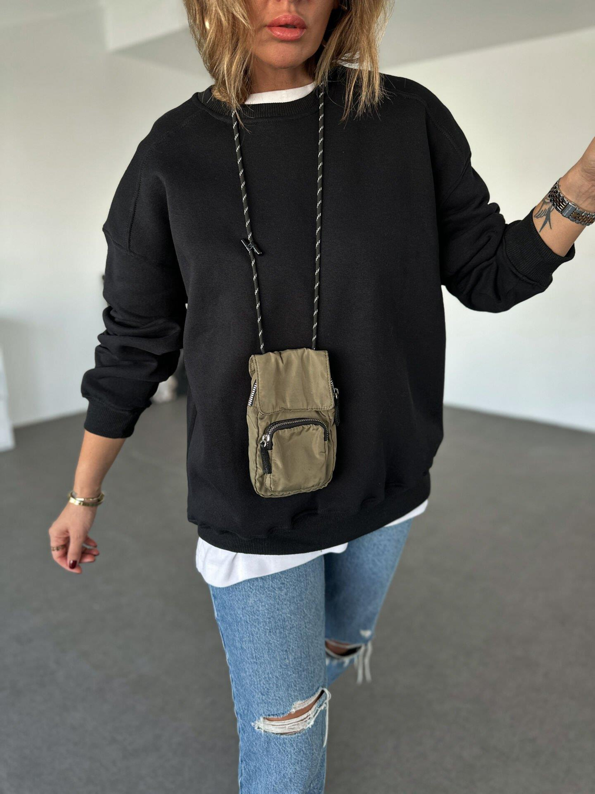 Siyah Basic Bisiklet Yaka Sweatshirt